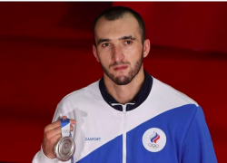 Простите, что подвел: завоевавший серебро Олимпийских игр боксер Гаджимагомедов обещал вернуться за золотом