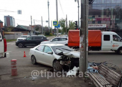 В Краснодаре отлетевшая после ДТП машина насмерть сбила пешехода