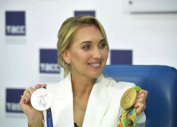 У Весниной украли олимпийские медали после её заявления о закрытии школы в Сочи