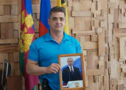Новороссиец получил подарок от Путина с автографом