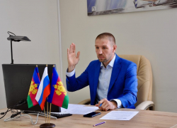 Построивший всего две спортплощадки депутат с Кубани готовится к заседанию Госдумы