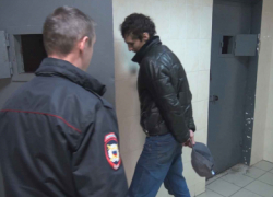 Грабители дважды за 15 секунд напали на свою жертву в Сочи – ЧП сняли на видео