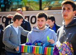 В Армавире «Торпедо» привезло подарки детям-инвалидам