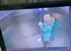 Краснодарка сорвалась с лифтом при обрыве троса: видео