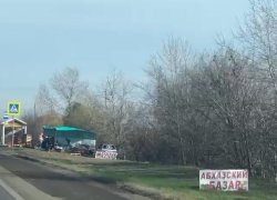 Продавцы мандаринов оккупировали обочины трассы в Краснодаре