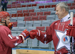 Хоккеистов просили «зажечь зеленый свет» перед Путиным