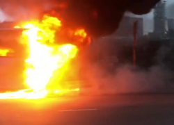 Рейсовый автобус с пассажирами загорелся на Кубани 