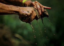 «Жесть и сталь»: Появились снимки экстремального забега под Краснодаром