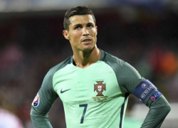  «Роналдо покажет»: болельщики ждут появления легендарного игрока на сочинском «Фиште» 