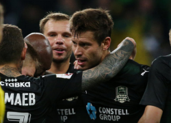  Дубль Смолова и гол Мамаева принесли «Краснодару» победу в южном дерби 