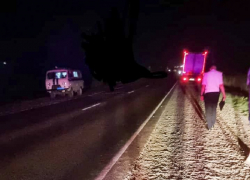 В Темрюкском районе двое мужчин погибли под колесами грузовиков