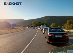 Многокилометровая пробка парализовала движение на трассе М-4 «Дон» на Кубани