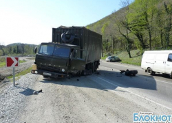 В аварии под Геленджиком погибла женщина