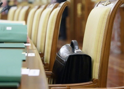 Кубанские политологи разделились во мнении, кто займет кресло Александра Ткачева