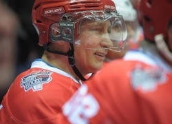 Путин забросил восемь шайб, играя за команду «Звезды НХЛ»