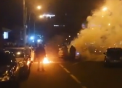 В Краснодаре возле Театральной площади сгорел «Форд»