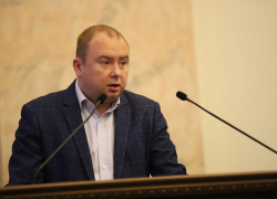 «Прививаться нужно – заставлять нельзя!»: депутат ЗСК Денис Хмелевской против закона о введении QR-кодов