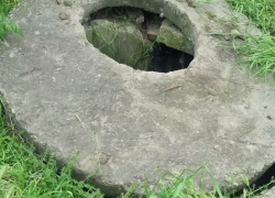 Глава СК Краснодарского края поручил возбудить дело по факту падения ребенка в канализационный люк в Новотитаровской