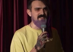 Стендап-комика Останина задержали на границе после шутки про «подорвавшегося на мине» колясочника