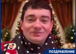 «Пусть год будет щедрым на успех»: читателей «Блокнота» поздравил звезда «Дома-2» Венцеслав Венгржановский  