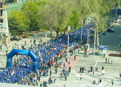 Пронеслись по Краснодару 5,5 тысяч бегунов