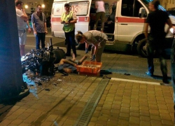 В Новороссийске разбился пилот мотоцикла, который врезался в столб