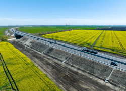 Новую трассу А-289 в Крым показали с высоты птичьего полета: видео 