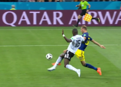 Чемпион мира Германия спасла себя от досрочного вылета после победы над Швецией в Сочи