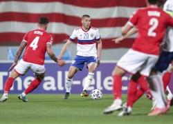 Игрок «Краснодара» Ионов получил травму в матче сборной России 