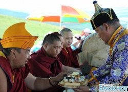 Олимпийский огонь встретили в буддийском монастыре в Чите