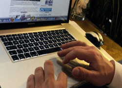 Интернет-педофил с Кубани уговорил ученицу 5 класса на интимную фотосессию