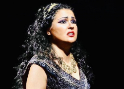 «Осуждать Родину - неприемлемо»: Анна Нетребко высказалась о ситуации на Украине