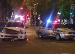 В Краснодаре произошло ДТП с участием полицейского автомобиля