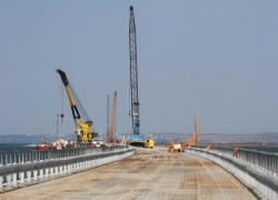По факту столкновения турецкого судна с опорой моста возбуждено уголовное дело