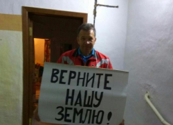 В Краснодаре задержали «вежливого фермера», развернувшего плакат для Владимира Путина