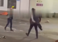 СК возбудил дело после убийства толпой якобы бойца ЧВК "Вагнер" в центре Краснодара