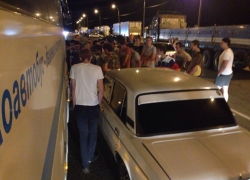 Под Краснодаром пассажирский автобус столкнулся с ВАЗом