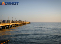 «Люди купаются, несмотря на запрет»: турист назвал плюсы и минусы отдыха в Анапе после разлива мазута