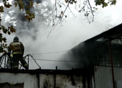 В Краснодаре произошел пожар в помещении на 200 квадратных метрах