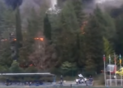 В интернете появилось видео полыхающей школы-интерната в Сочи