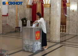 «Наше поколение всегда исполняет гражданский долг»: как проходит первый день выборов в старом центре Краснодара