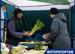 Гречишный мед, манговый зефир и язык в желе: что предлагает краснодарцам ярмарка выходного дня