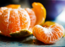 В Новороссийске обнаружили мандарины с живыми личинками мухи 