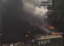 В Сочи загорелся жилой пятиэтажный дом