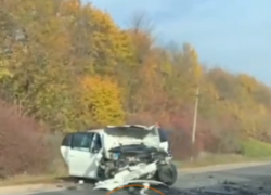 Под Краснодаром в массовом ДТП погиб один из водителей