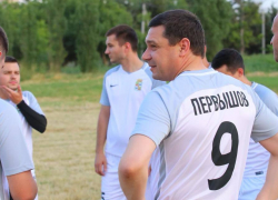 Мэр Краснодара Первышов рвется в бой на футбольном поле