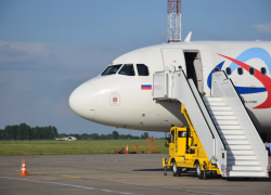 Пилота самолёта ослепили лазером при посадке в Сочи