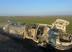 Четыре человека сгорели заживо в охваченных огнём машинах на Кубани