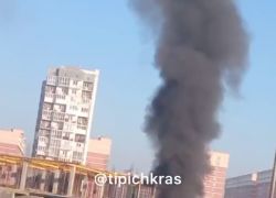 В Краснодаре горят строительные вагончики на Западном обходе