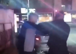 Краснодарцы устраивают драки за парковочные места